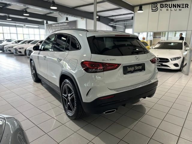 Mercedes-Benz GLA 250 4MATIC AMG Line