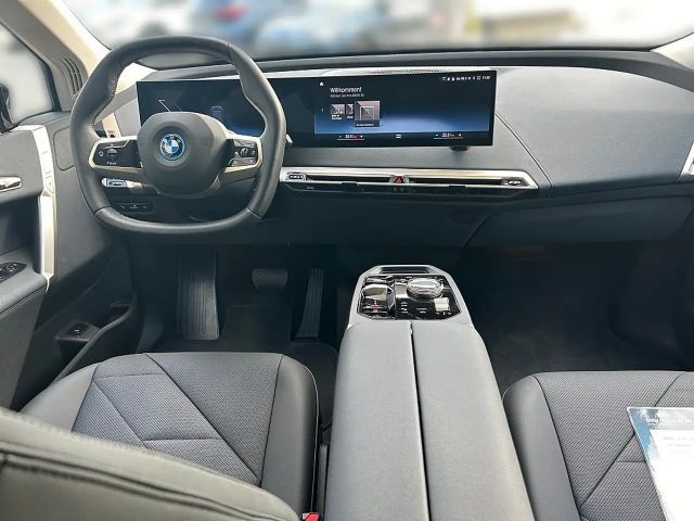 BMW iX xDrive40
