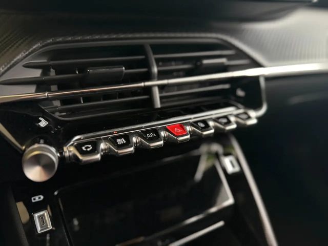 Peugeot E-2008 Allure Pack