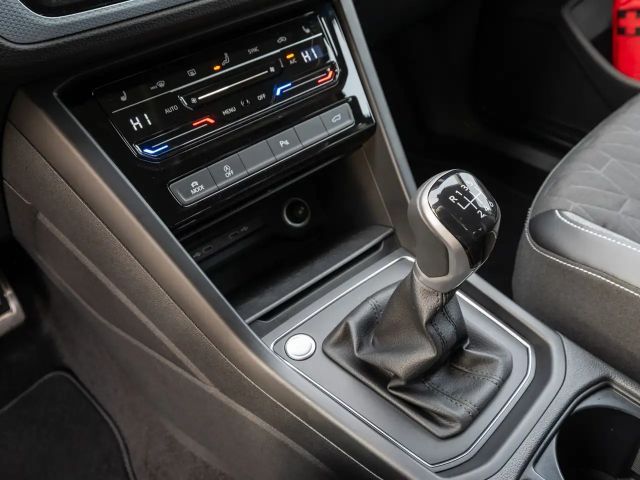 Volkswagen Touran Goal 1.5TSI LED Navi RFK ACC SHZ 7-Sitzer