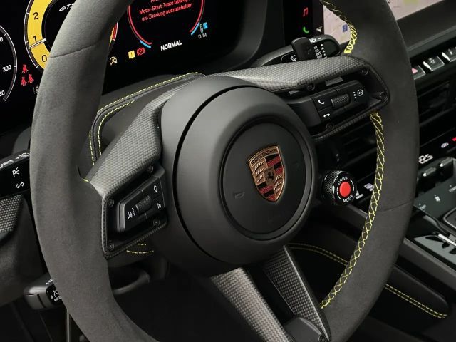 Porsche 992 Carrera Coupé GTS