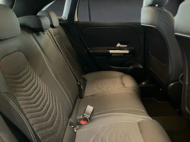 Mercedes-Benz GLA 200 Progressive