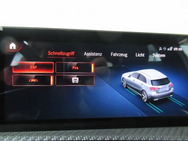 Mercedes-Benz A 180 A 180 d