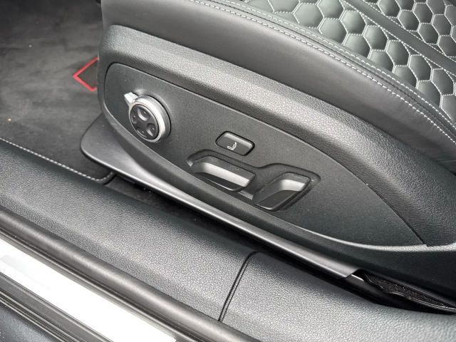 Audi RS4 Comp+/Matrix/Pano/B&O/HuD/RS-Aga/290