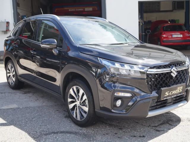 Suzuki S-Cross AllGrip Flash Hybrid