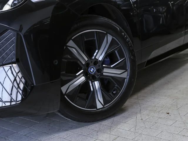 BMW iX xDrive40
