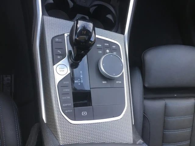 BMW 330 330d 330e xDrive