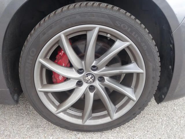 Alfa Romeo Giulia AT8 Q4 TI