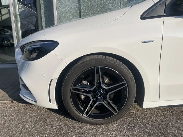 Mercedes-Benz B 200 AMG Line