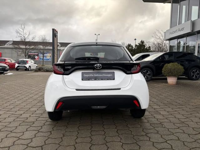 Toyota Yaris 1.0 VVT-i Comfort Hatchback