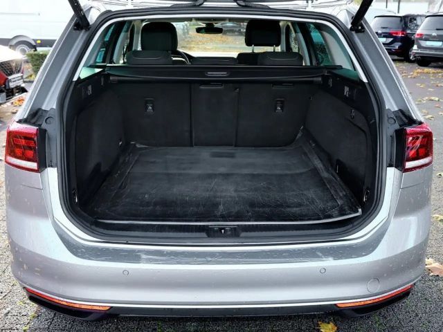 Volkswagen Passat 2.0 TSI Business DSG Variant