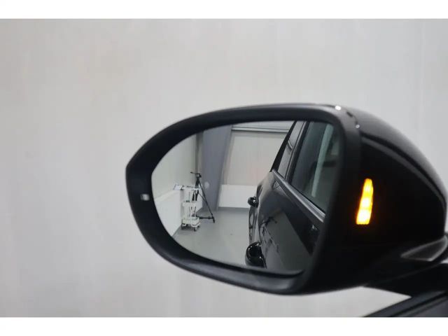 Volkswagen T-Roc 1.0 TSI IQ.Drive Style