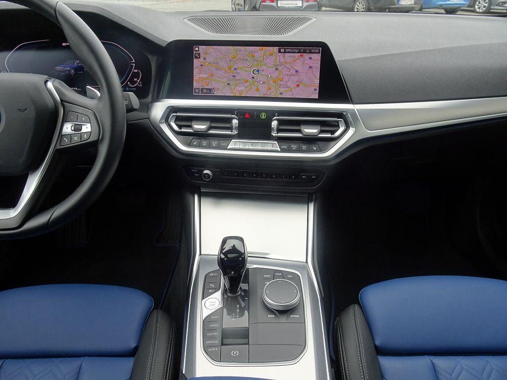 BMW 330 330e Touring