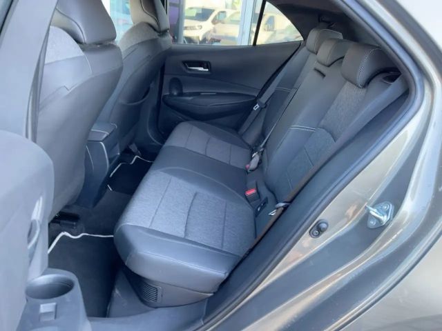 Toyota Corolla Hybride Team D