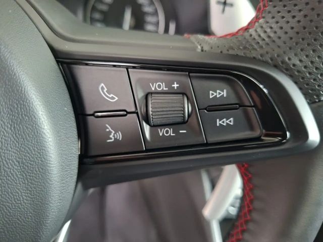 Alfa Romeo Giulia Q4 Turbo