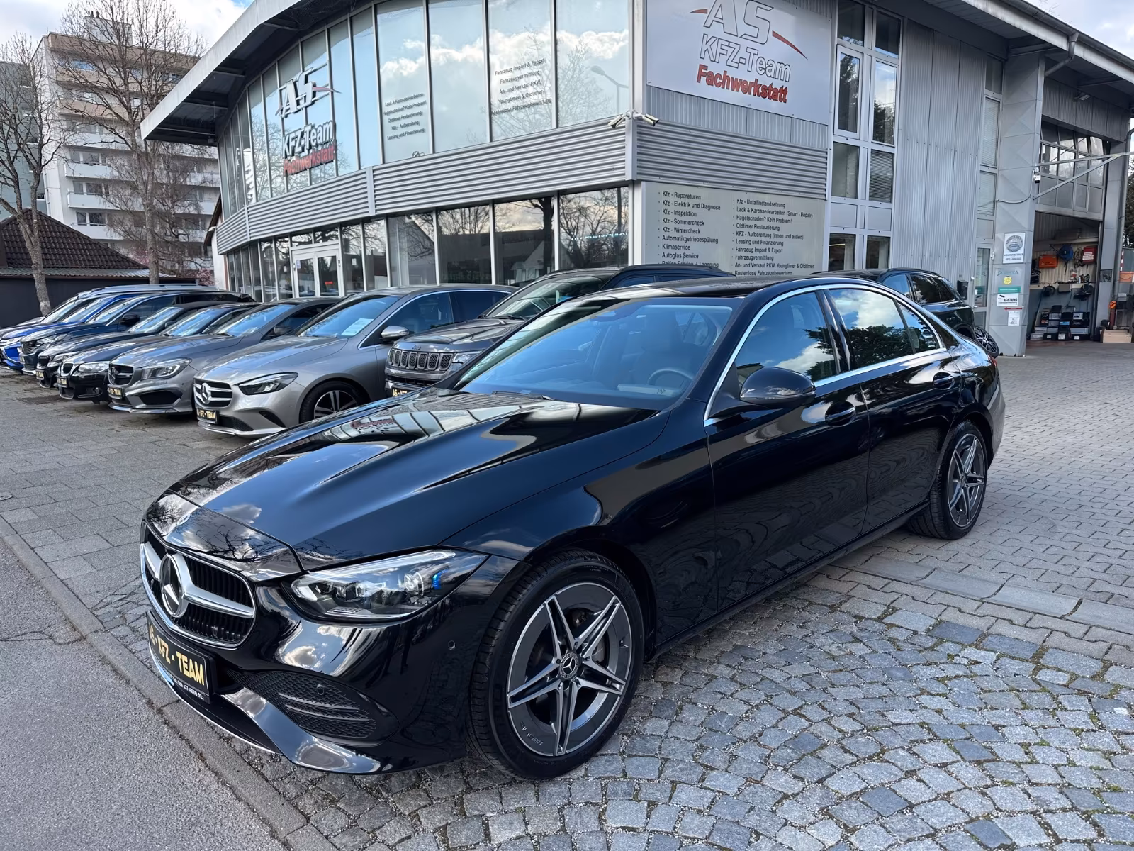 Mercedes-Benz C 300 AMG Line AVANTGARDE Sedan