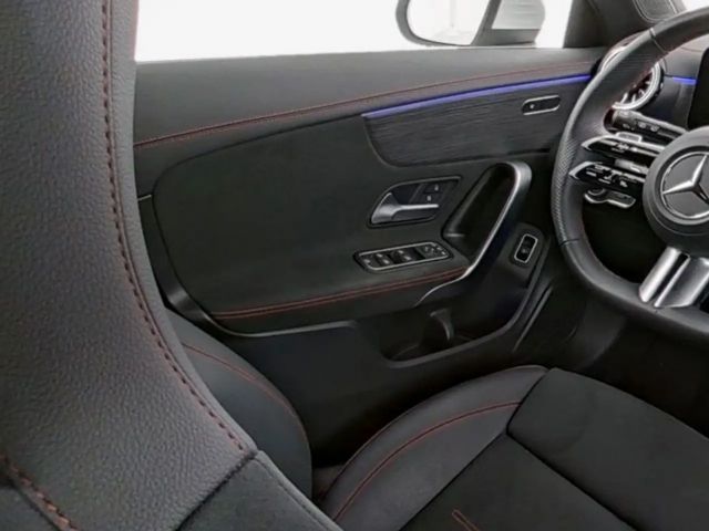 Mercedes-Benz CLA 200 AMG Line