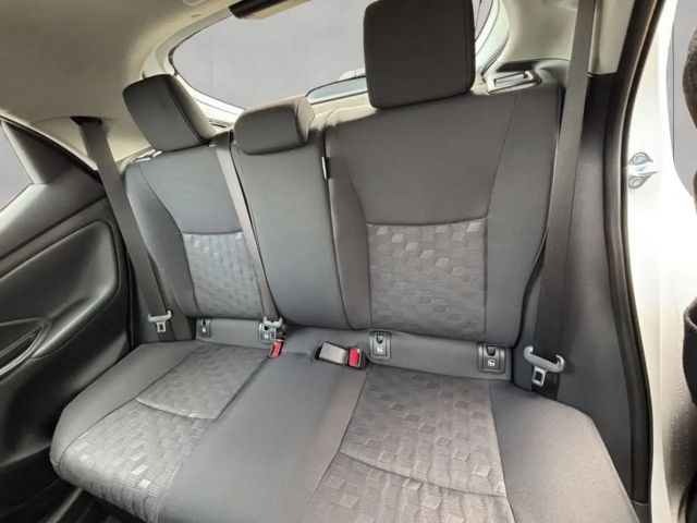 Toyota Yaris Business Hybride VVT-i