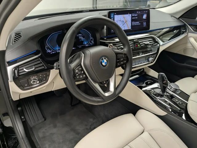 BMW 530 530e Touring
