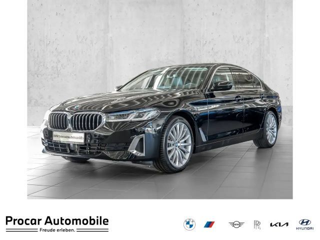 BMW 530 530d Luxury Line Sedan