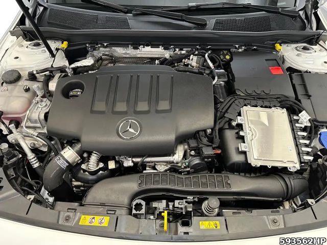 Mercedes-Benz A 180 A 180 d AMG Line