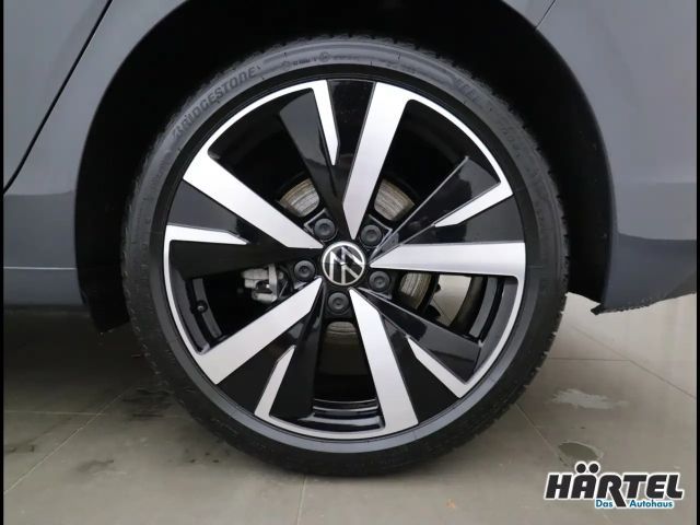 Volkswagen Golf 1.5 eTSI DSG Style