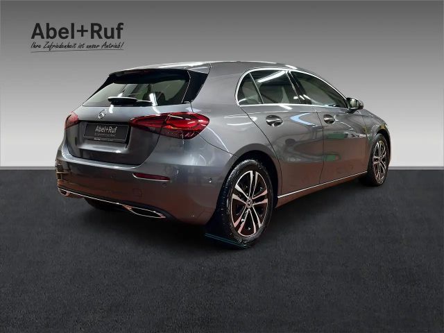 Mercedes-Benz A 200 Progressive