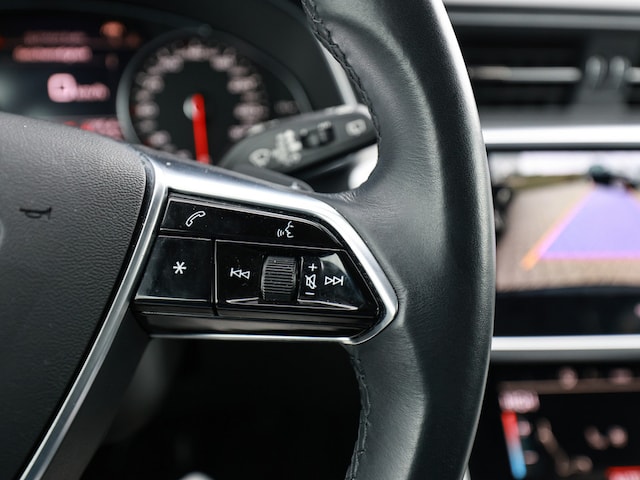 Audi A6 40 TDI Avant S-Tronic