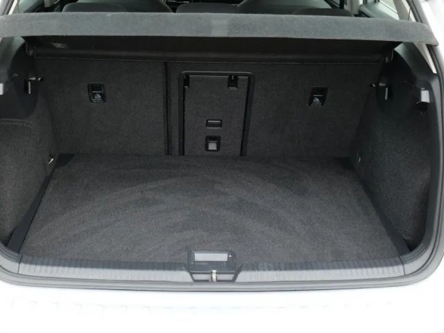 Volkswagen Golf 1.5 TSI DSG Golf VIII Style