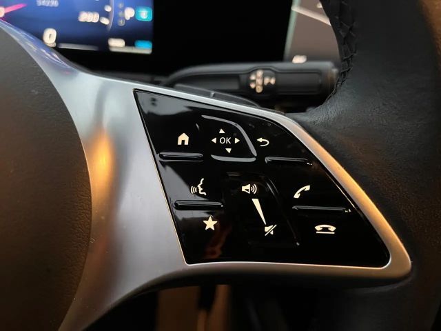 Mercedes-Benz GLA 180 *LED Navi Sitzh. Rückfahrkamera DAB*