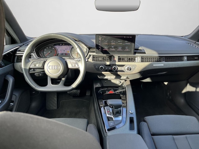 Audi A4 40 TFSI Avant Quattro S-Line S-Tronic