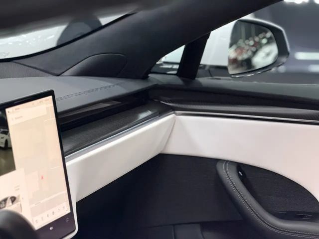 Tesla Model S Plaid