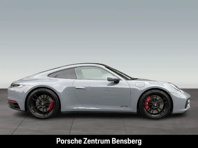 Porsche 992 Carrera Coupé GTS