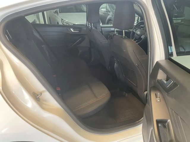 Ford Focus EcoBoost ST Line Style