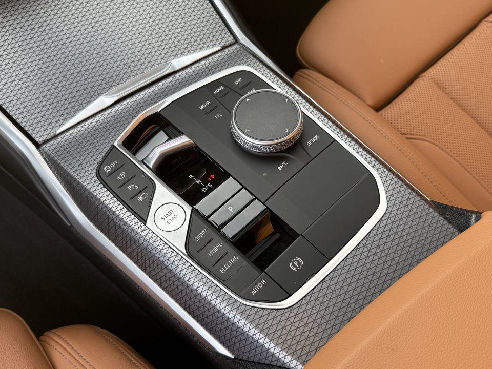 BMW 330 330e Touring