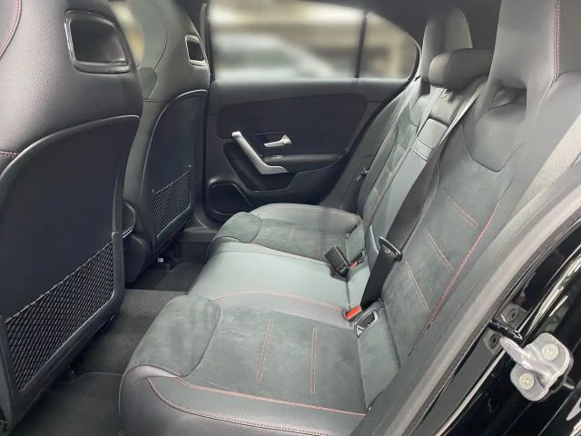 Mercedes-Benz A 180 AMG Line