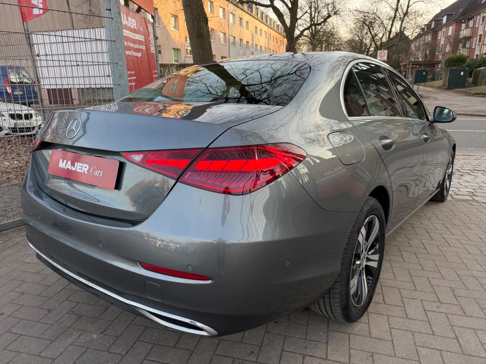 Mercedes-Benz C 220 AVANTGARDE C 220 d Sedan