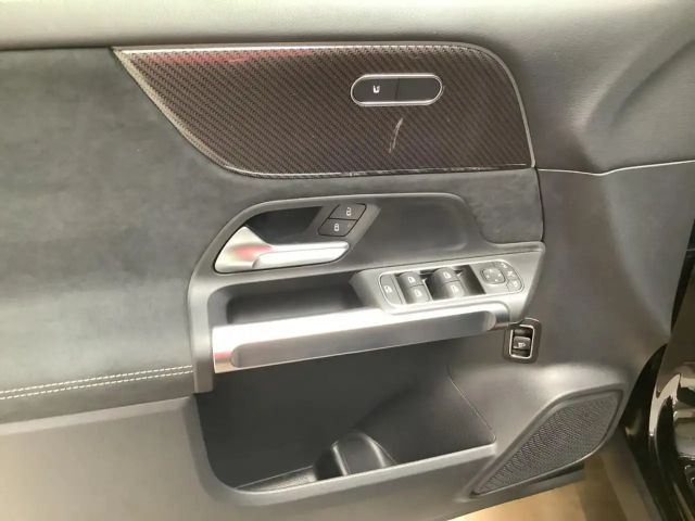 Mercedes-Benz GLB 220 4MATIC AMG Line GLB 220 d