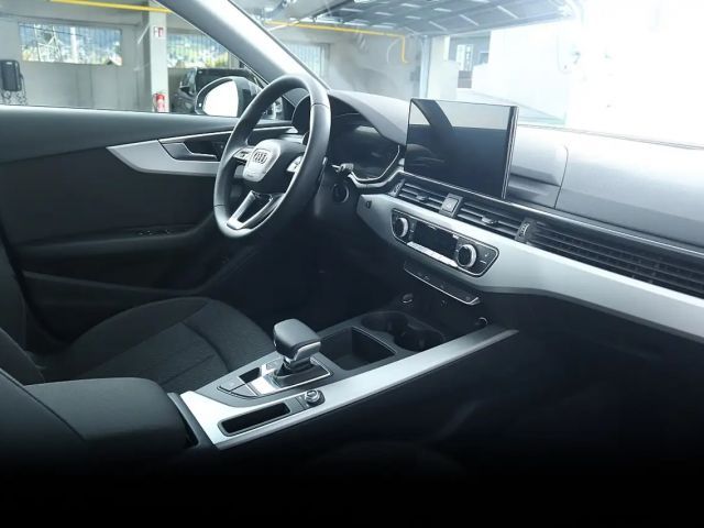 Audi A4 35 TFSI Avant S-Line S-Tronic