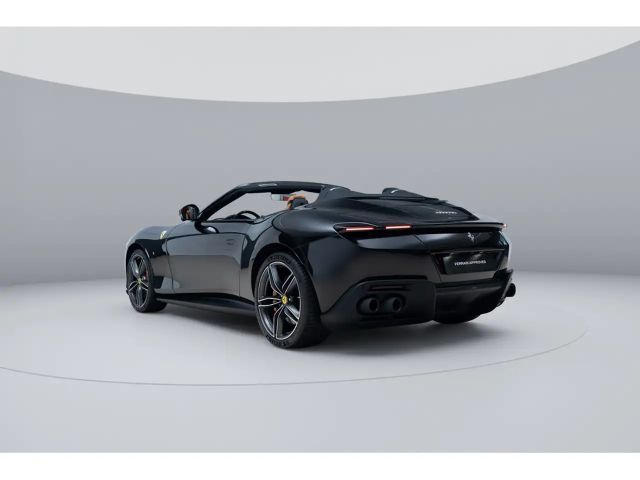 Ferrari Roma Spider