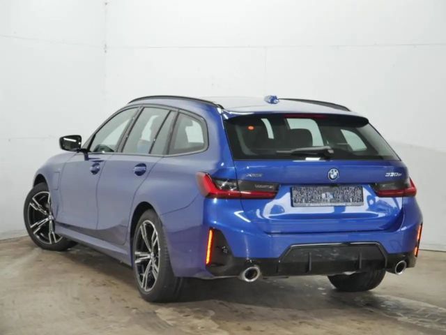 BMW 330 xDrive