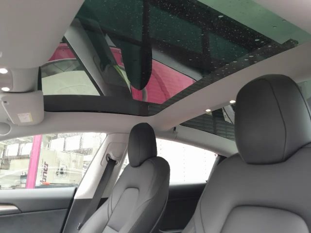 Tesla Model 3 Standard Range
