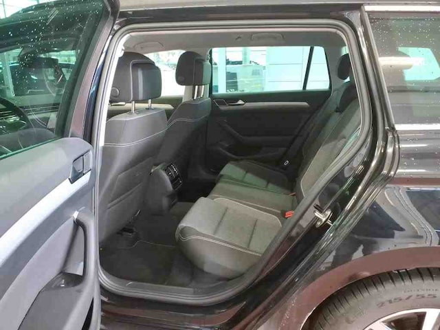 Volkswagen Passat 2.0 TDI R-Line Variant