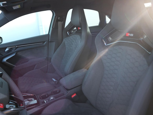 Audi RS3 Quattro S-Tronic Sedan