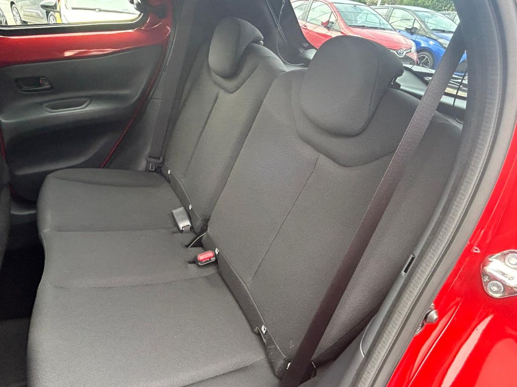 Toyota Aygo X 5-deurs Basis Team D