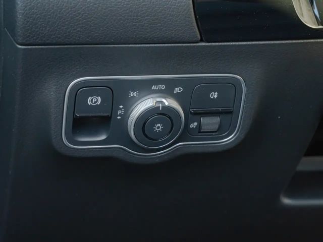 Mercedes-Benz B 200 B 200 d Progressive