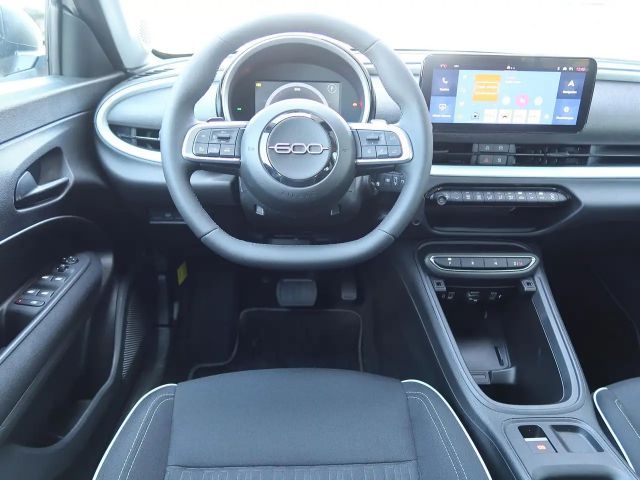 Fiat 600e Hybrid 1.2 DCT Navi PDC *125 Jahre Edition*