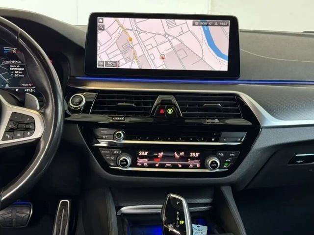 BMW 520 520d M-Sport Touring