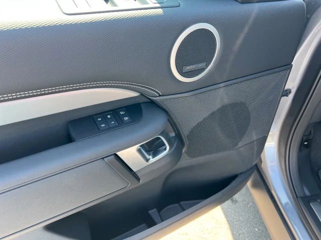 Land Rover Discovery AWD Dynamic SE