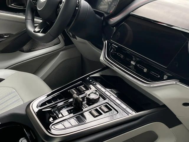 Aston Martin DBX 707 MY25